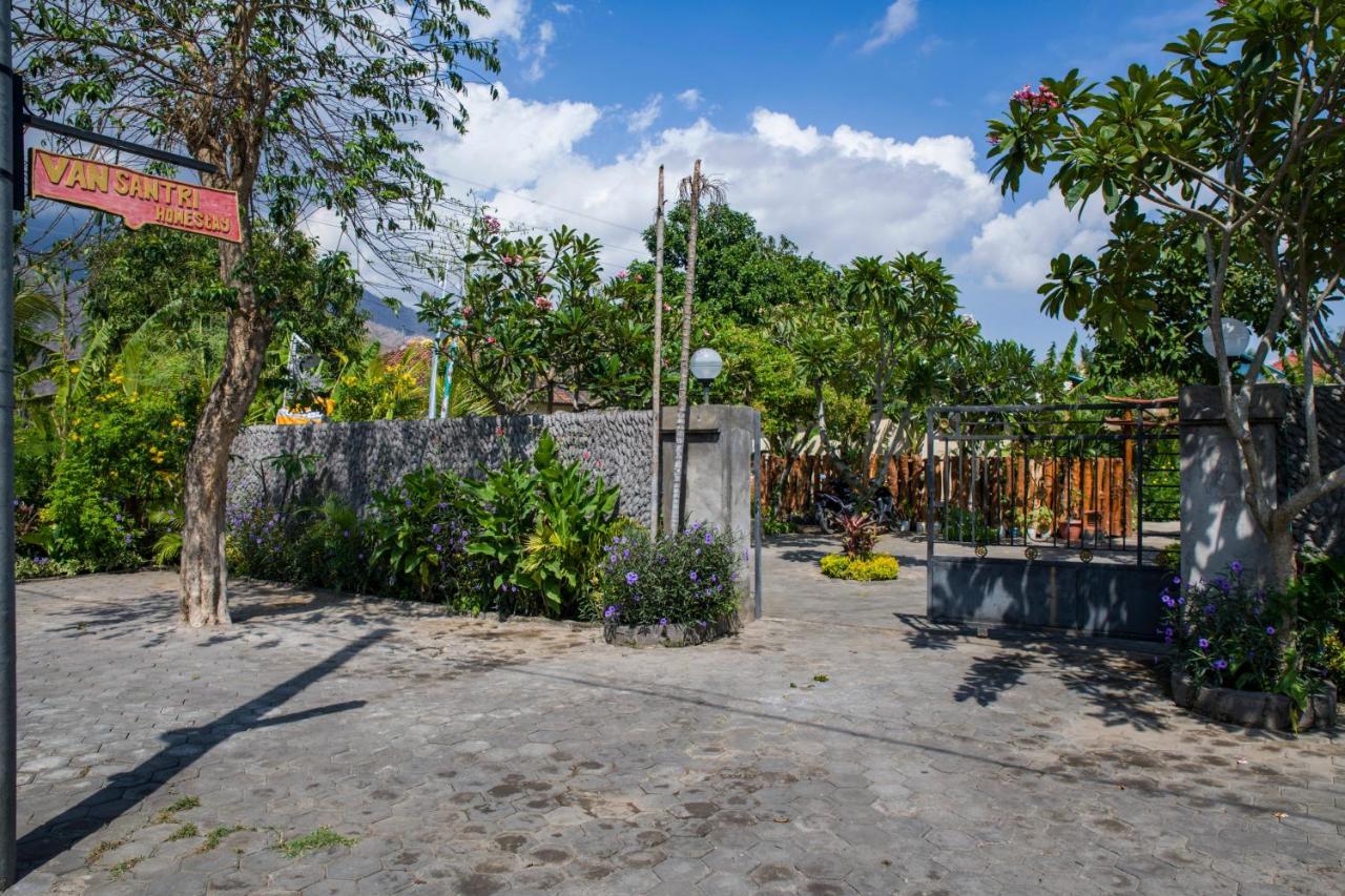 Van Santri Homestay Pemuteran エクステリア 写真