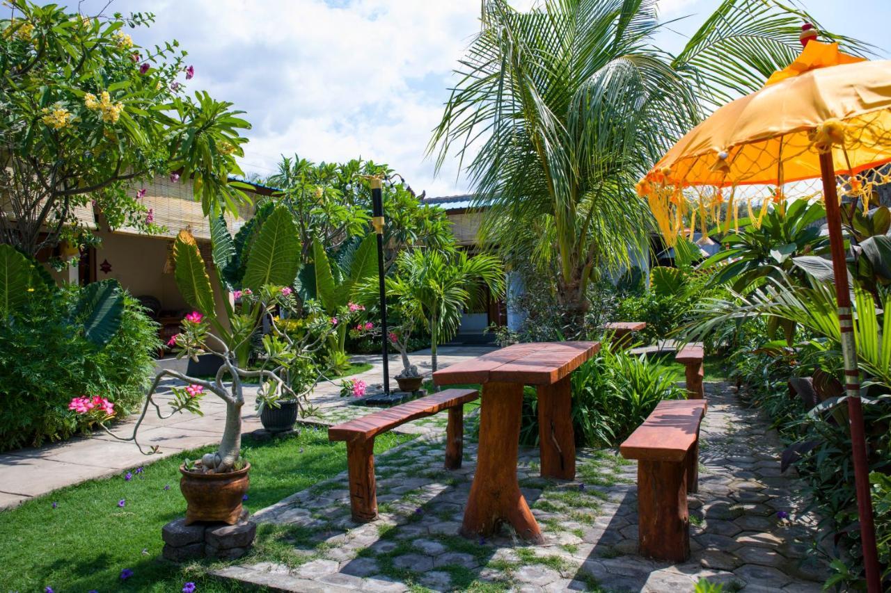 Van Santri Homestay Pemuteran エクステリア 写真